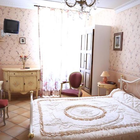Le Baldaquin Bed & Breakfast Moustiers-Sainte-Marie Eksteriør bilde
